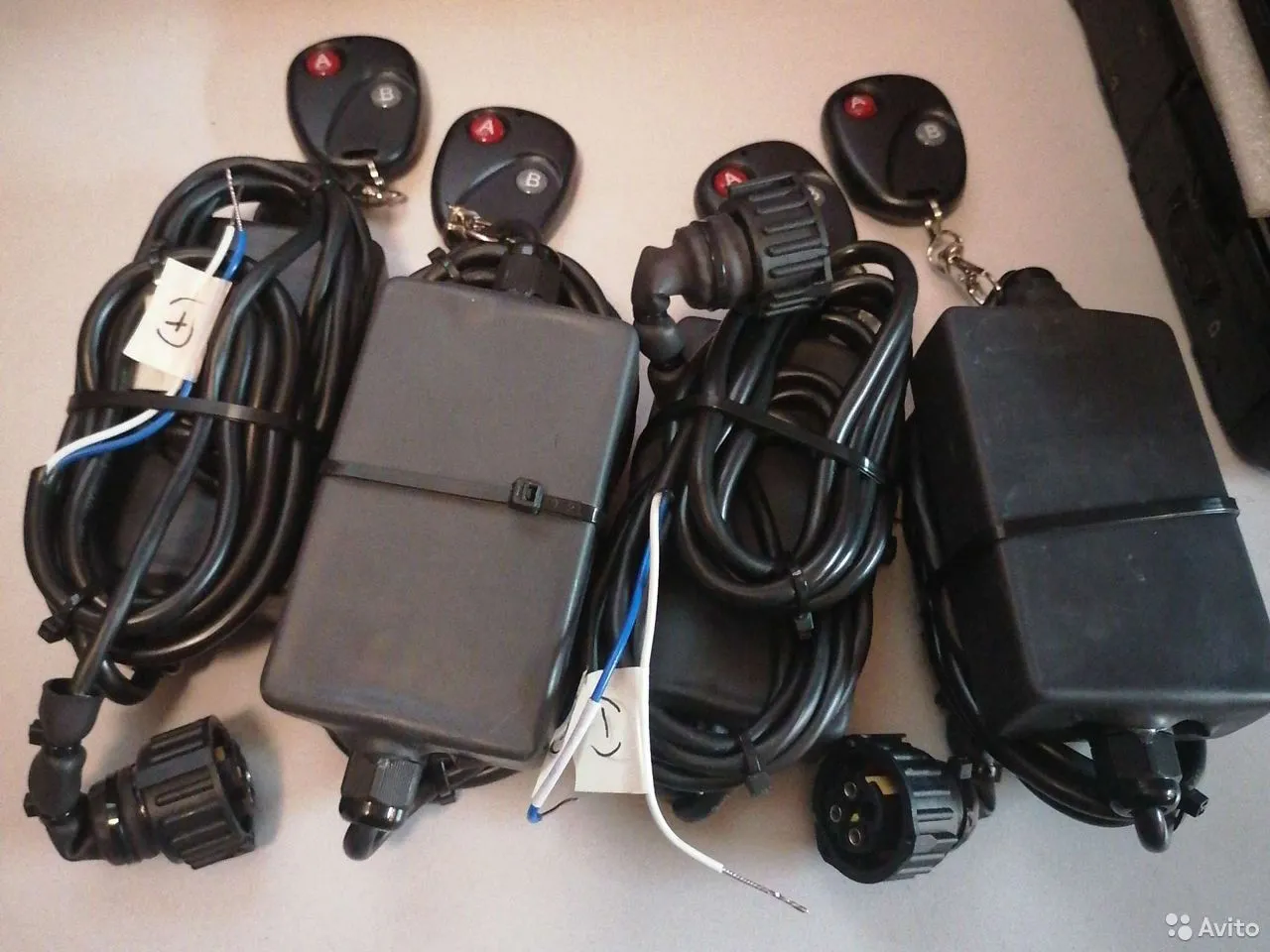 <span style="font-weight: bold;">Дистанционное управление подъемной осью полуприцеп</span><br>